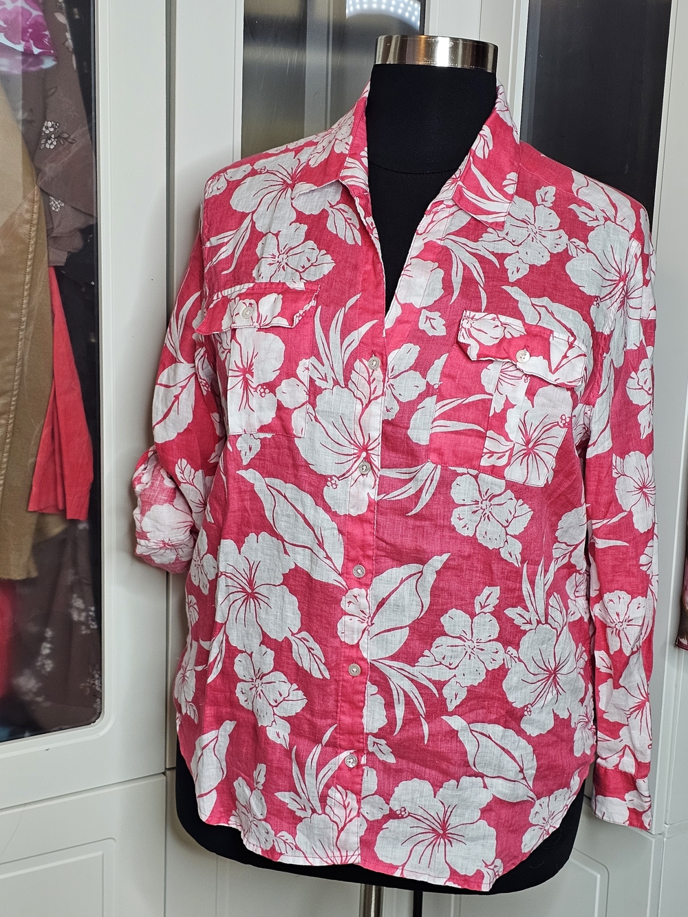 Tommy Bahama Hot Pink & White Floral Hawaiian Print Button-Front Shirt